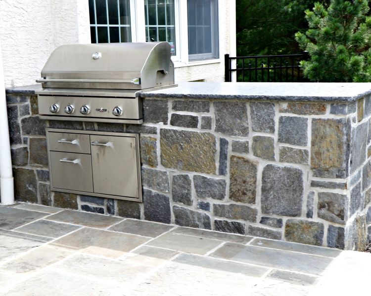 Kitchens and Grills Mica Stone Veneer