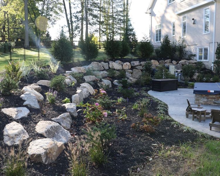 Retaining Soft Planting Boulder wall