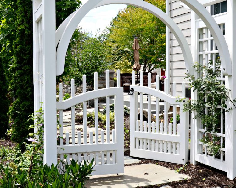 Structures Gate and Arbor