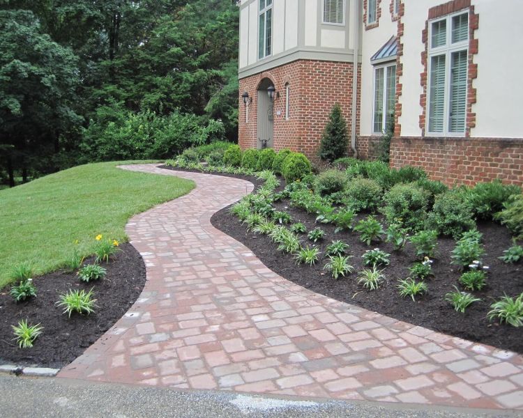 Paver Walkway in a random pattern