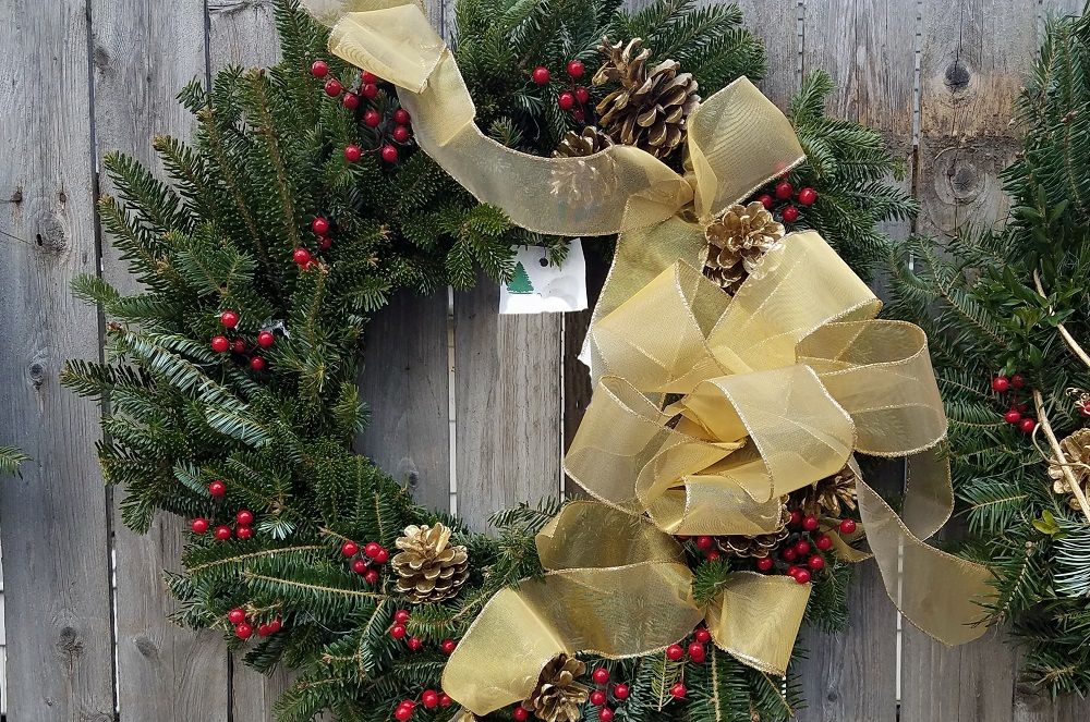 Burkholder Christmas Wreaths gold ribbon 12-2-17 1000