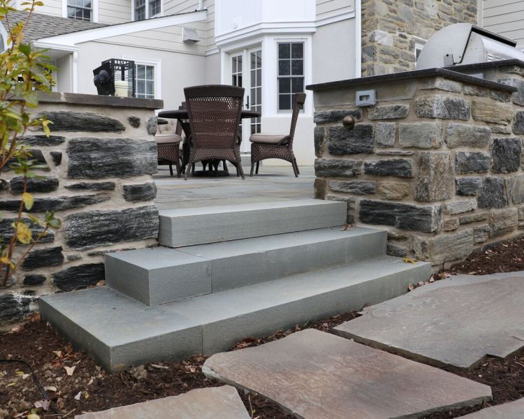 Steps: Solid Thermal Bluestone Steps