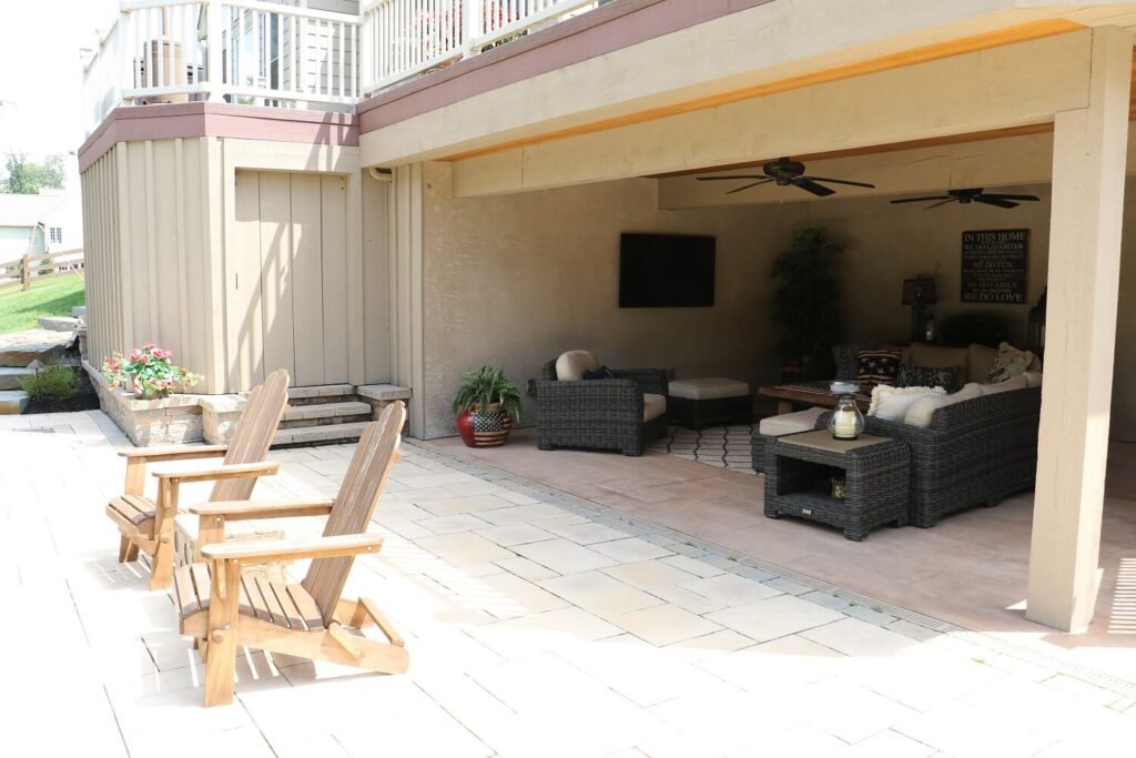 Visit Burkholder S Outdoor Furniture Showroom In Malvern Pa Burkholder Raised Composite Deck Landscape Design