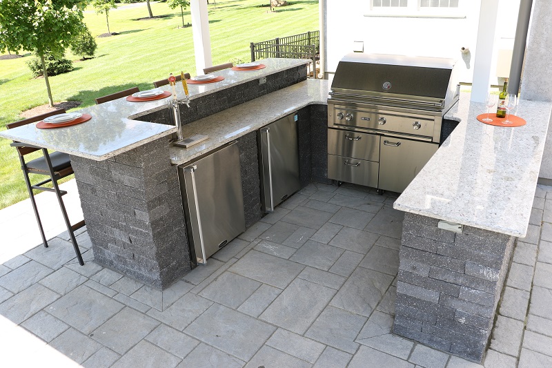 Kitchen with the works - Island with bar height seating grill, refrigerator and beer tap - Burkholder