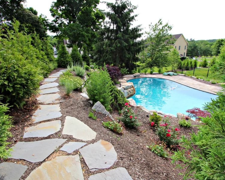 Patios Irregular Flagstone Sitting Garden