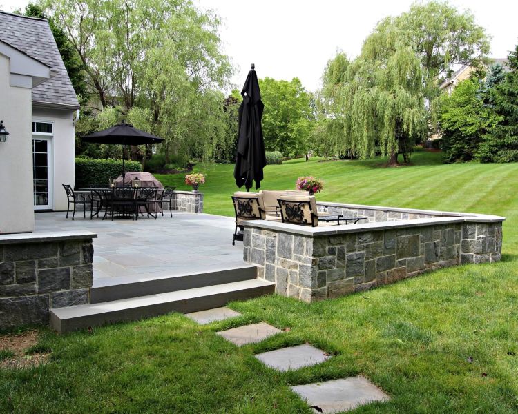 Patio Flagstone and Mica Walls